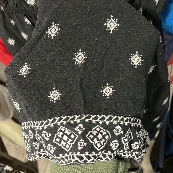 Black & white Romper - Picture 3 of 3